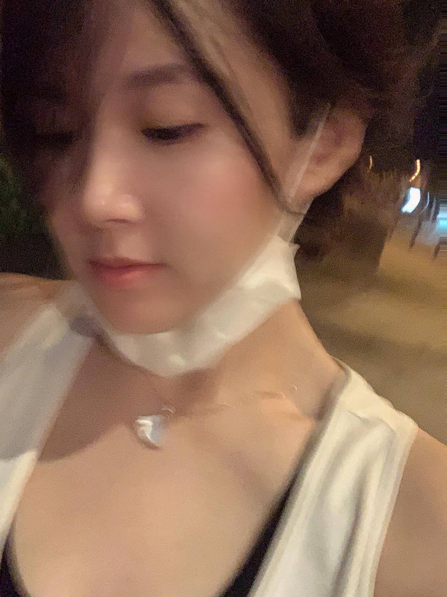 People must live in the present, forget the unhappiness of the past, and live happily every day in the future.