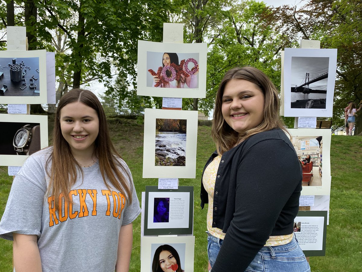 WCSDEmpowers's tweet photo. The Festival of the Arts celebrates our incredibly talented students. Pottery, performing arts, photography, artwork, even robotics…their creativity filled the park with color and music! @WCSDBKING @drbonkwcsd @jjphototalbot @RuthLancer1 @RCKPhotoMedia https://t.co/NpXoAbMPVz