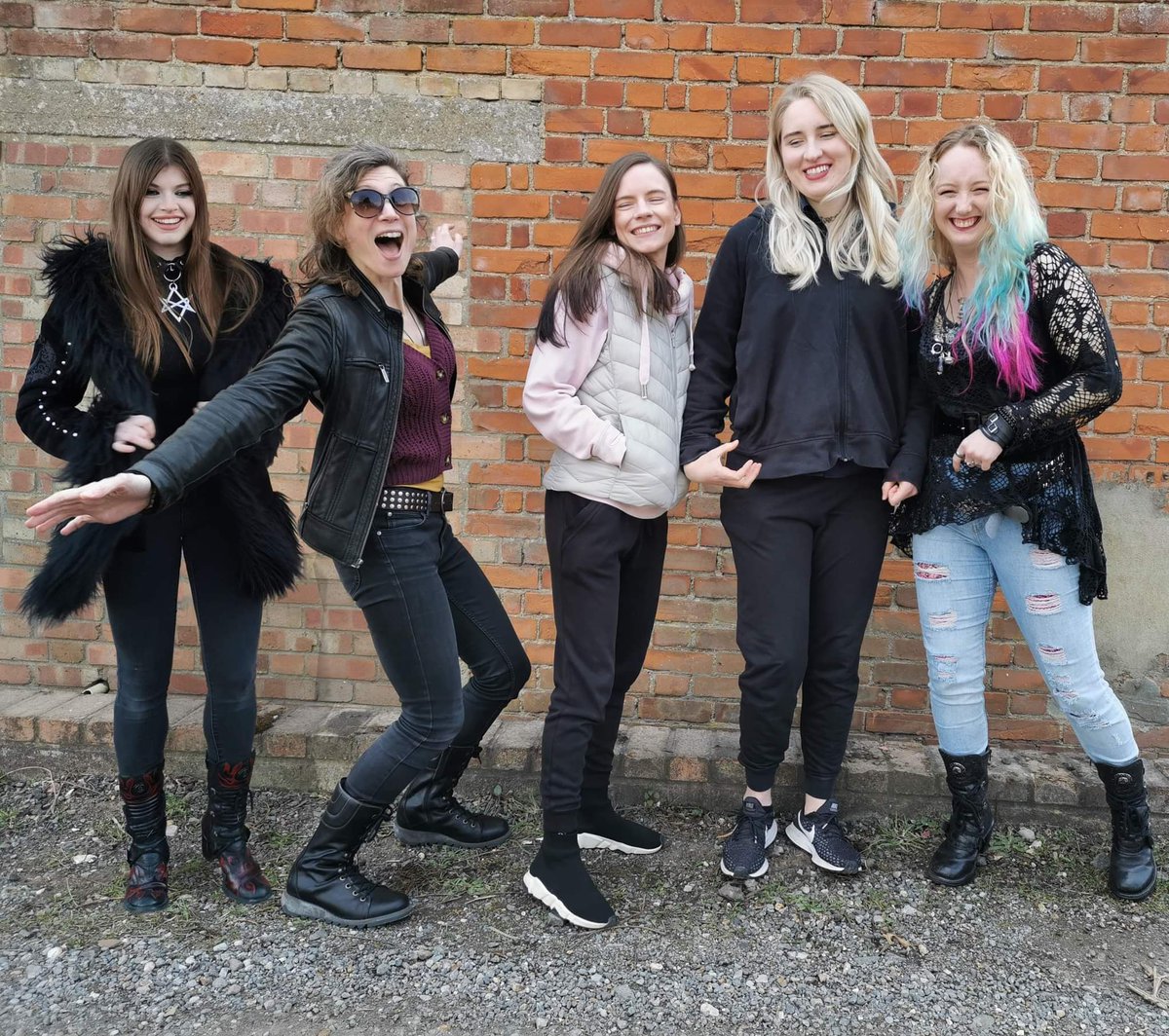 Can't wait to play some Deep Purple classics with these talented ladies 💜 @divapurpleband will be at The Cart &, Horses London this FRIDAY 20TH MAY. Doors 7pm. See our website more info on how to buy tickets. #deeppurple #gigsinlondon #womenwhorock #femalemusicians