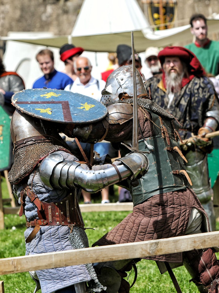 PierreOlley's tweet photo. 🔴 Week-end de tous les records au @Chateau_Sedan avec 17 000 personnes au total pour la 25e édition du #FestivalMedievalSedan ! 👏
✅️ Première édition organisée par #Alfran ! Un grand bravo à Melaine, @audrey_thillois et tous ceux qui ont contribué à cette réussite ! 💪 https://t.co/9s2HsPgKrx