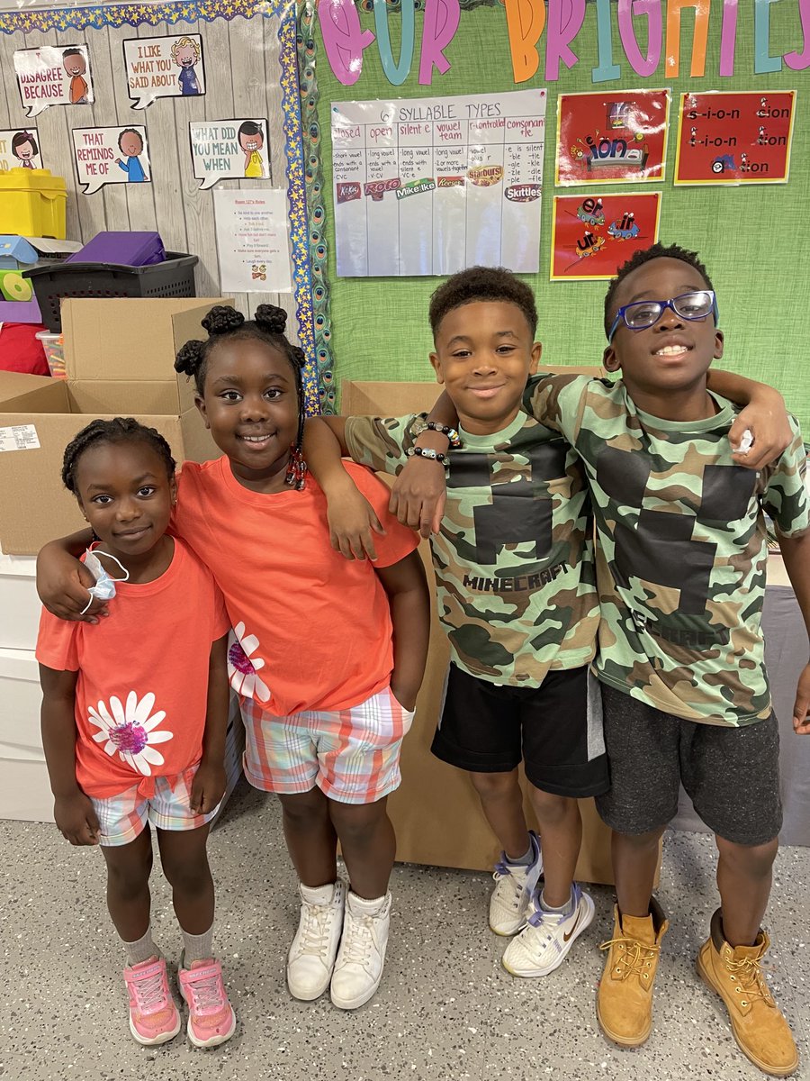 valentoure's tweet photo. More twins ⁦@SipleySchool⁩ https://t.co/eI8kT52gDf