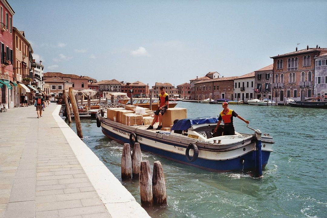 DHLExpressIre's tweet photo. All aboard! 🛥️

📷 by el_rafa_ju  (IG) 🗺️📍 #Venice #Italy 🇮🇹

#DHL #RedandYellow  #ExcellenceSimplyDelivered #OnTheStreet  #DHLWorldwideShipping #Delivery #AroundtheWorld #BigYellowMachine #SpeedofYellow https://t.co/DwUXIQFpFh