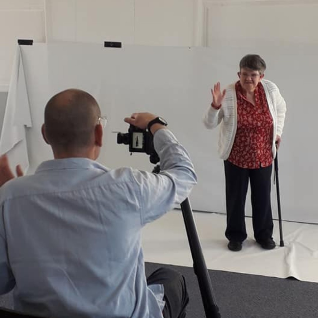 EastKentMencap's tweet photo. Thank you to @OasisDAService charity shop who very generously loaned clothes for GOLD's photo shoot to commemorate the Queen's Platinum Jubilee.
#LetsCreate #PlatinumJubilee #artscouncilengland #kentcommunityfoundation #eastkentmencap #oasisdomesticabuseservice https://t.co/LO64KpET4q