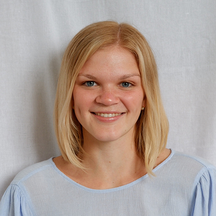 exchangealumni's tweet photo. Congrats to @CLSscholarship #ExchangeAlumni Emily Hackett for winning the Beinecke Scholarship! Emily is a 1st gen college student, and says she hopes to use it to follow a career that will help future college students like her. https://t.co/BvgeYyxW99 #CLSRussian @ECAatState https://t.co/hyUMAz7r04