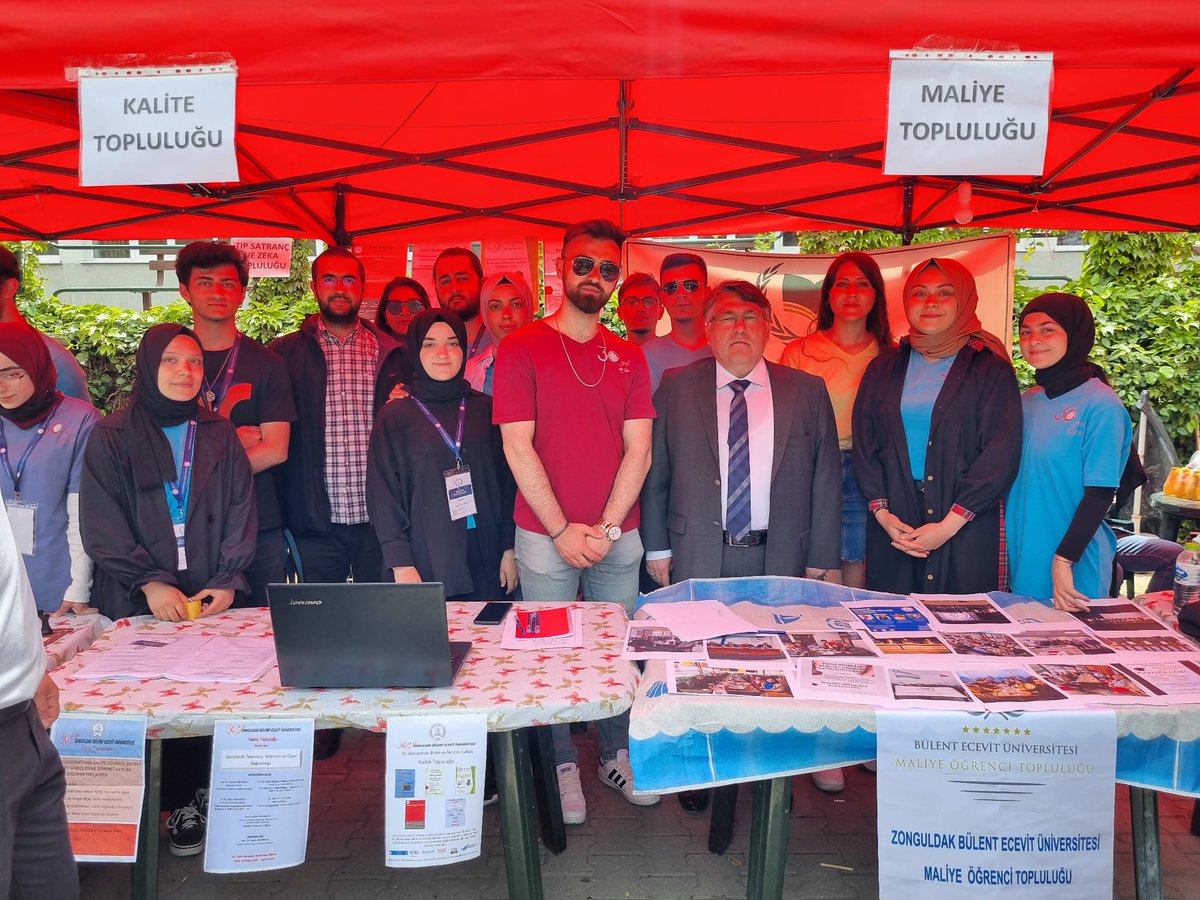 Sayın rektörümüz Prof. Dr. İsmail Hakkı ÖZÖLÇER topluluk standımızı ziyaret ederek bizleri onurlandırdı. Ziyareti için kendisine çok teşekkür ediyoruz.
<a href="/beunedutr/">Zonguldak Bülent Ecevit Üniversitesi</a> <a href="/ihozolcer/">Prof. Dr. İsmail Hakkı ÖZÖLÇER 🇹🇷</a> <a href="/kaliteelcisi/">Yükseköğretim Kalite Kurulu Öğrenci Komisyonu</a>