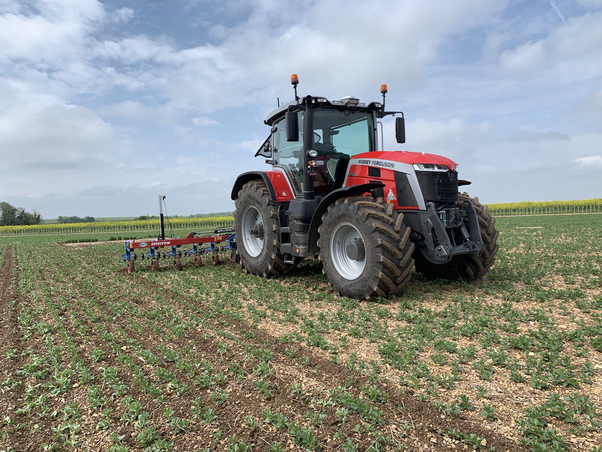 FarmerBarney's tweet photo. Many thanks to @OPICOag and @chandlersfe for the inter row weeder demonstration on some @LSPBLtd #lynx Spring Beans here @southormsby https://t.co/mHZwdkTGBv