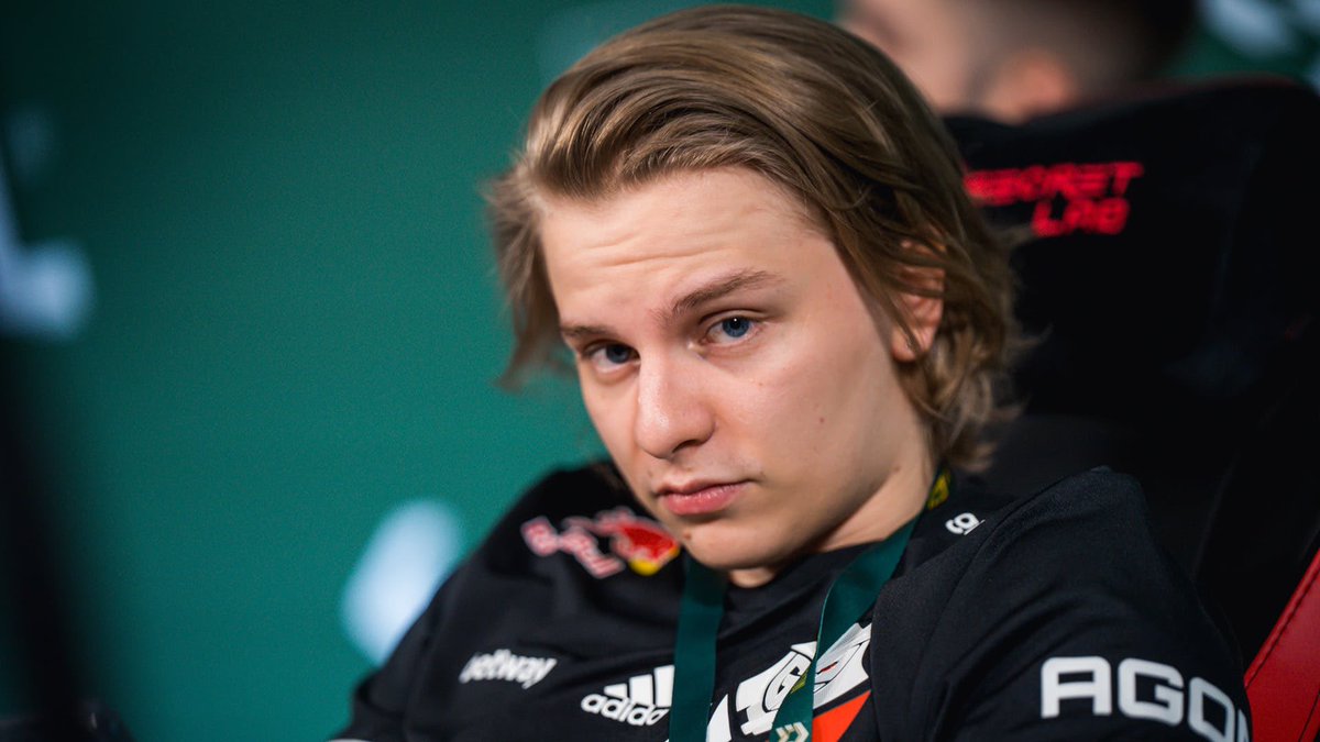 TeliaEsportsFi's tweet photo. ENCE voiton päässä pudotuspeleistä, Aleksi Virolaisen G2 pelaa selkä seinää vasten – CS-majorin lohkovaihe lähestyy loppuaan 👈

🔗 Lue koko artikkeli osoitteessa: https://t.co/vK9o008Eo3

📷: PGL
#esports #csgo #counterstrike #globaloffensive #csgonews #assemblyorg #risetothetop https://t.co/nSvSuCK1Bl