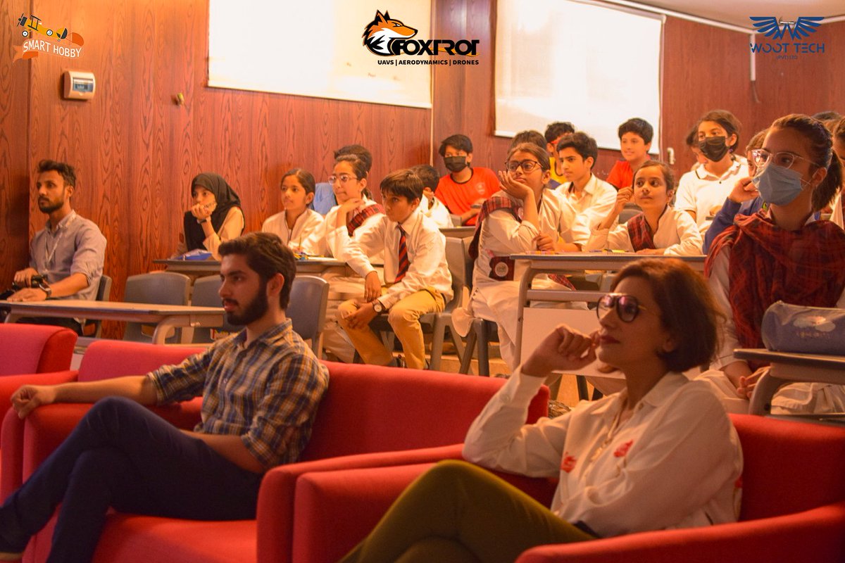 TeamFoxtrot2's tweet photo. Team Foxtrot conducted a STEM session at Future World Roots Islamabad.

The talk was followed by a construction activity - called the lighthouse challenge - to stimulate problem-solving, creative thinking, and decision-making skills.

#imecheuaschallenge2022 https://t.co/j9YnBDw0J7