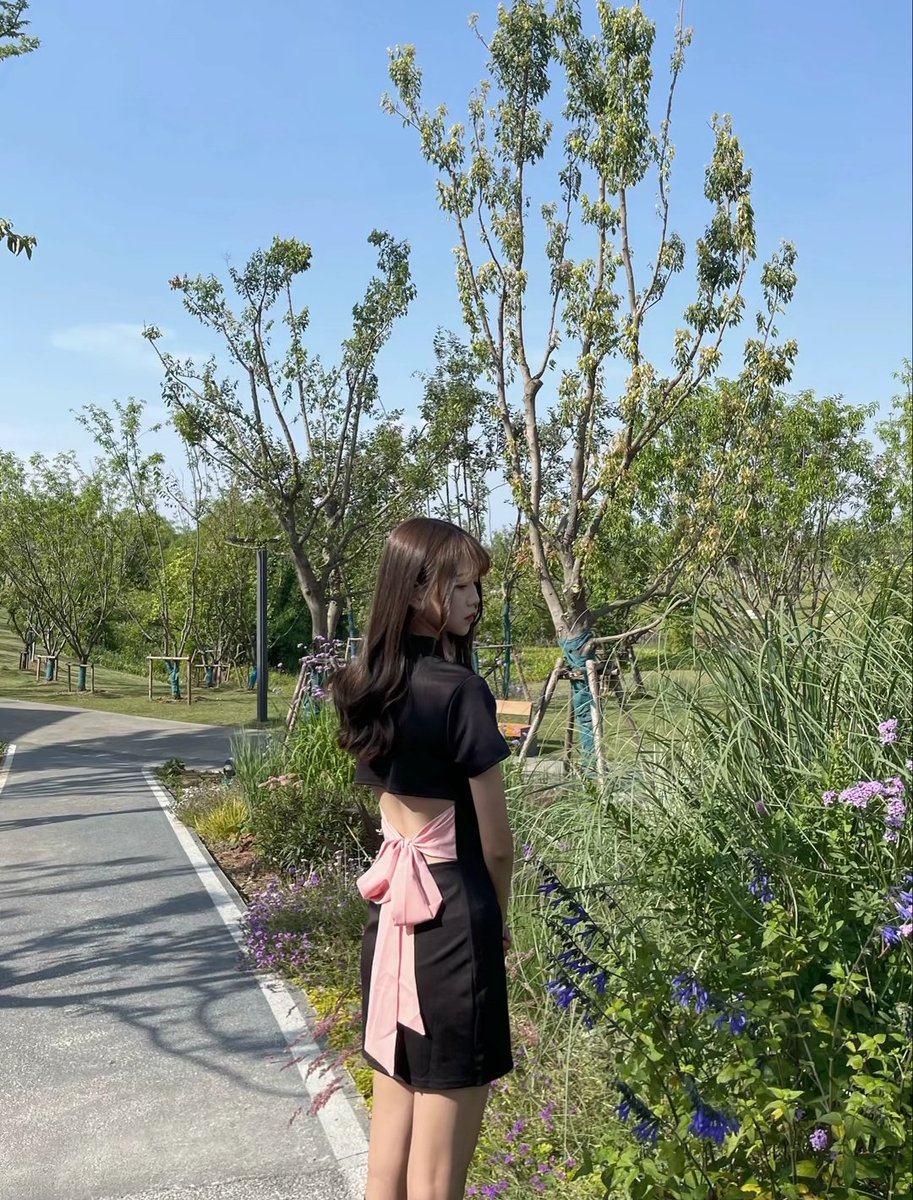 xiaoxionweiniyo's tweet photo. 姐妹约线下  有想法的哥哥们快来哟 https://t.co/hsdwttuyUz