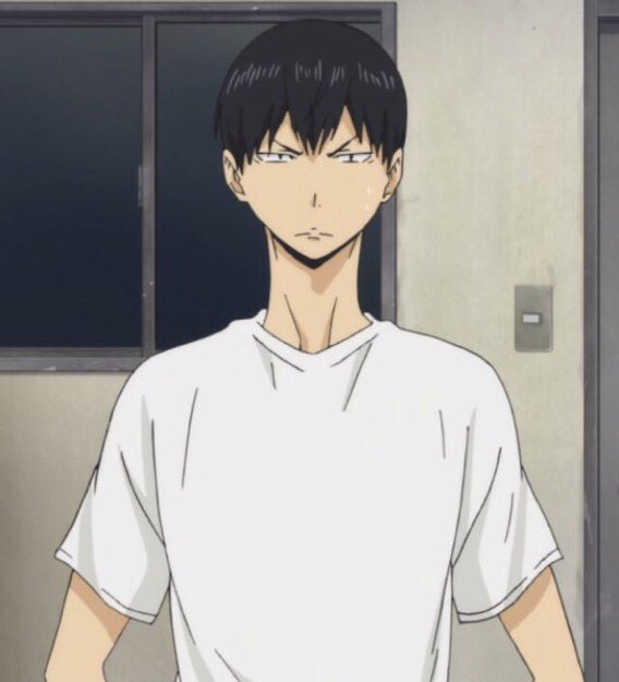 /พยายามนั่งนึกบางอย่าง/ …