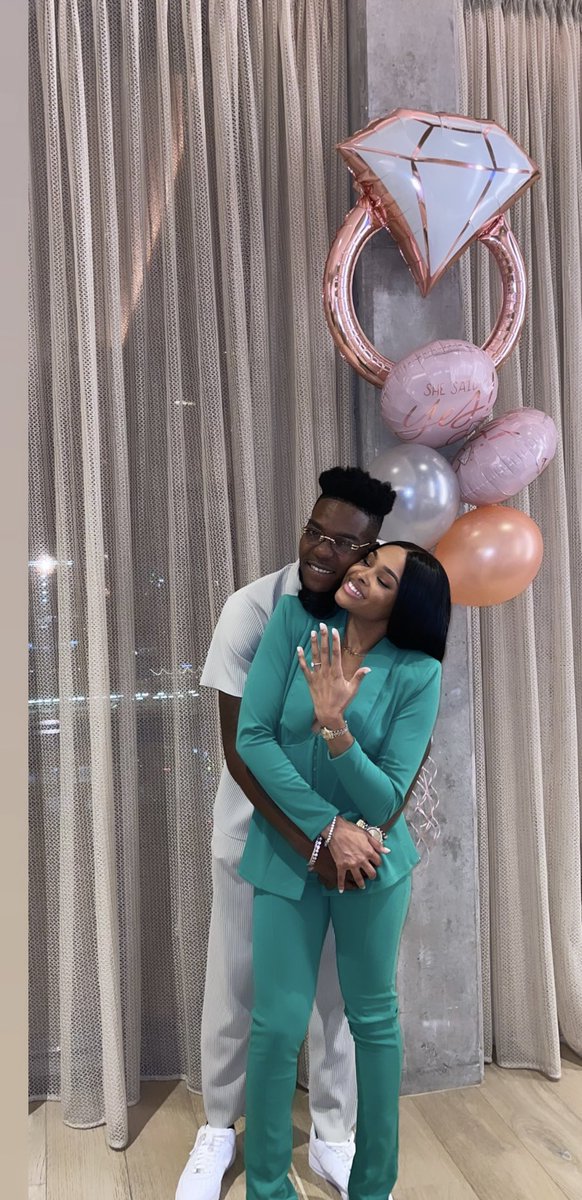 UglyChrisszy's tweet image. WE’RE ENGAGED 💍