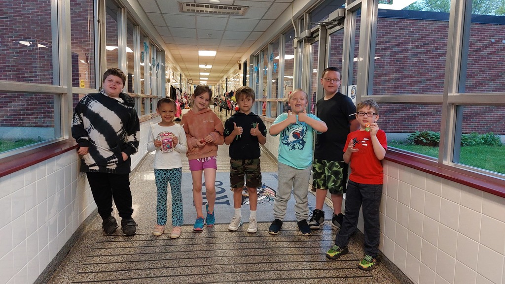 RipleyCSD's tweet photo. We recognized the following students for their scholarship and character this morning. The RCS Character Strengths are Grit, Leadership, Thankfulness, Respect, and Responsibility. Each of these students has demonstrated one or a combination of them independently. Great job! https://t.co/CjMyc1lRTO