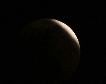 FredyMValor's tweet photo. Eclipse total... https://t.co/Drx7vVLp16
