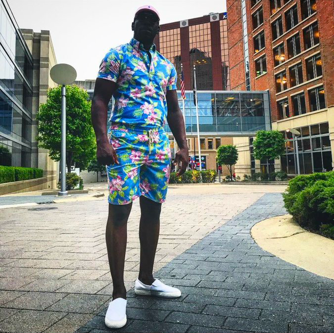 iamjadebrieanne's tweet photo. We need to bring back the #ROMPHIM. https://t.co/SEwroKruuX