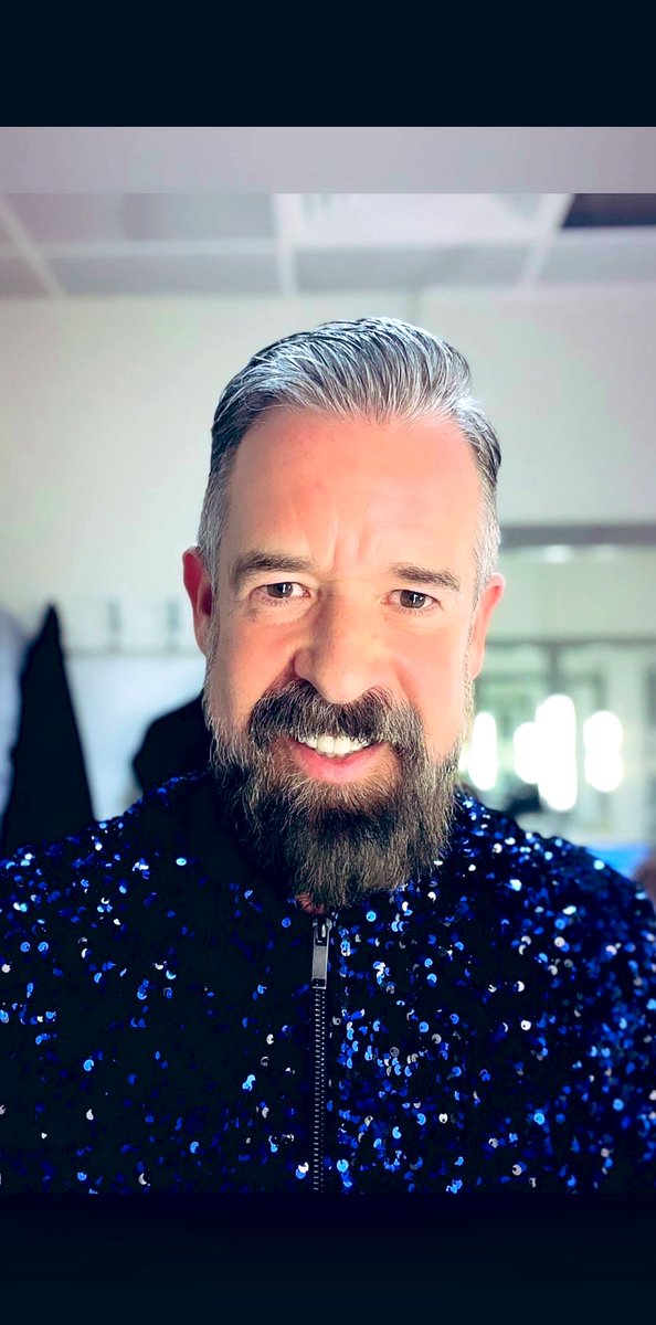 StevieDSinger1's tweet photo. Just me π #singer #beard #bearded #beardedsinger #beardedmen https://t.co/8gzSsUiXS6