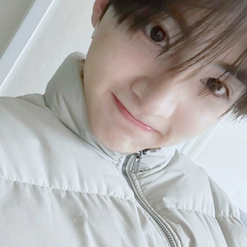 woniihoonii's tweet photo. adu gemes, yang menang tetep sangwon>ᴗ< soalnya w gak bisa gemes😭☝🏻

#AESD #aeonselcaday #one_year_of_aesd #TraineeA_SANGWON @trainee_a https://t.co/hPkN42TUPk