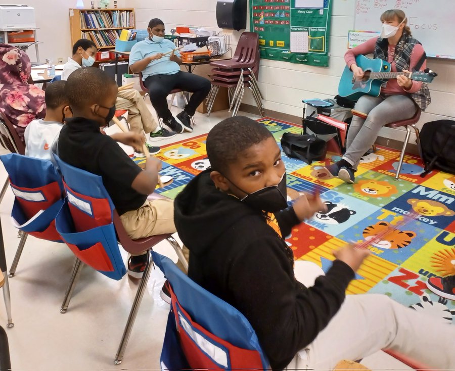 cobbperforms's tweet photo. #apsarts is hiring an additional music therapist &amp; adaptive art teacher with a focus on our secondary students with special needs! If interested, apply at https://t.co/ME63idW5IS or send a resume to sara.womack@atlanta.k12.ga.us. @JoinTeamAPS @APSmusictherapy @AdaptiveArtAPS https://t.co/YZAUcMFhMv
