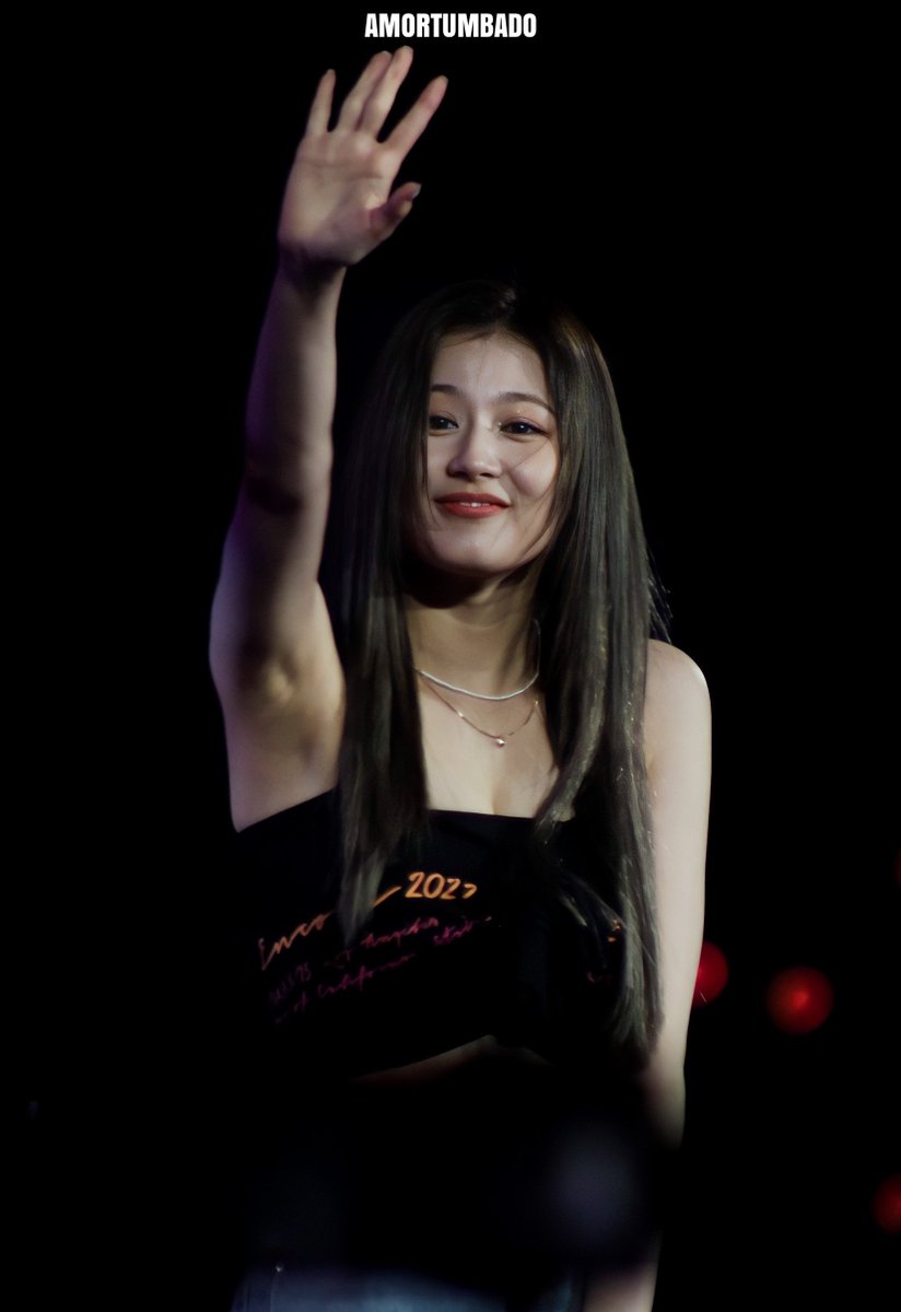 AMORTUMBADO's tweet photo. 220514 TWICE ENCORE in LA

#TWICE_4TH_WORLD_TOUR_ENCORE #TWICEINLA #TWICE #SANA https://t.co/IXDGwbDJR1