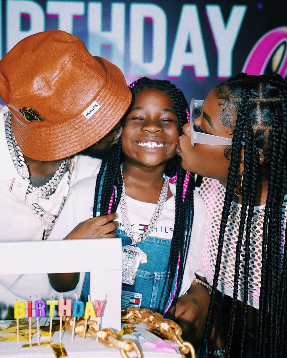 legitngnews's tweet photo. Davido is not just a superstar, but also a superdad.
The singer threw a Hiphop themed party to celebrate his first fruit, Imade as she turned 7.
These are beautiful photos from how it went down🥰
📸: thelagospaparazzi @novographer
#legitpost #legitng #Davido𓃵 #imadeadeleke https://t.co/OJQc7tBw6q