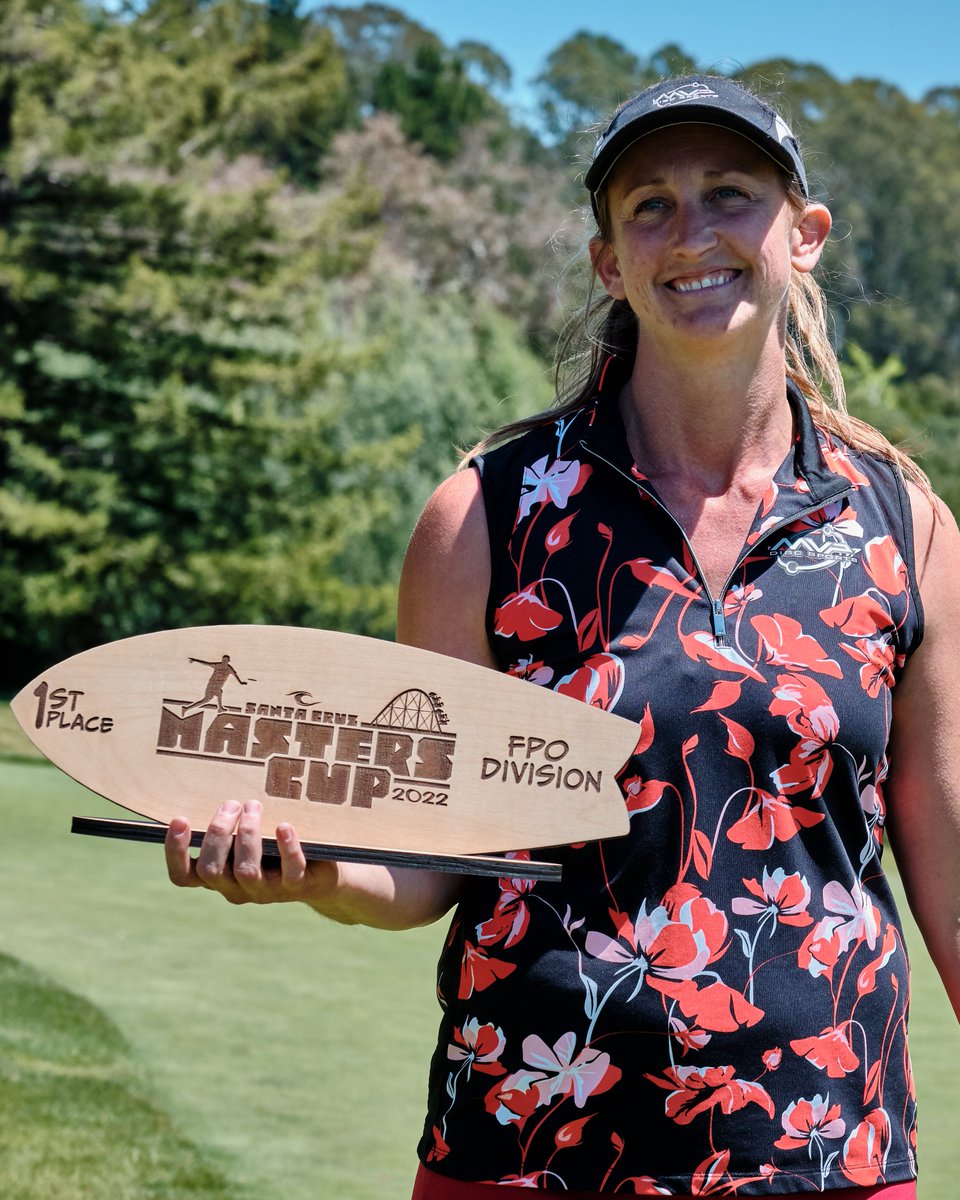 DiscGolfProTour's tweet photo. Chase card victory for the veteran, @SarahHokom is on the board in 2022. #SCMastersCup https://t.co/lhF87GOHnN