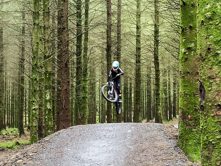 grayomtb's tweet photo. @TotalMTB_ @MTBTalk Pupper #gromming at #mtbmecca @BikeParkWales (should have taken the gap proโฆ. This really shows the limits of the iPhone! ๐) https://t.co/gsUihYWzNz