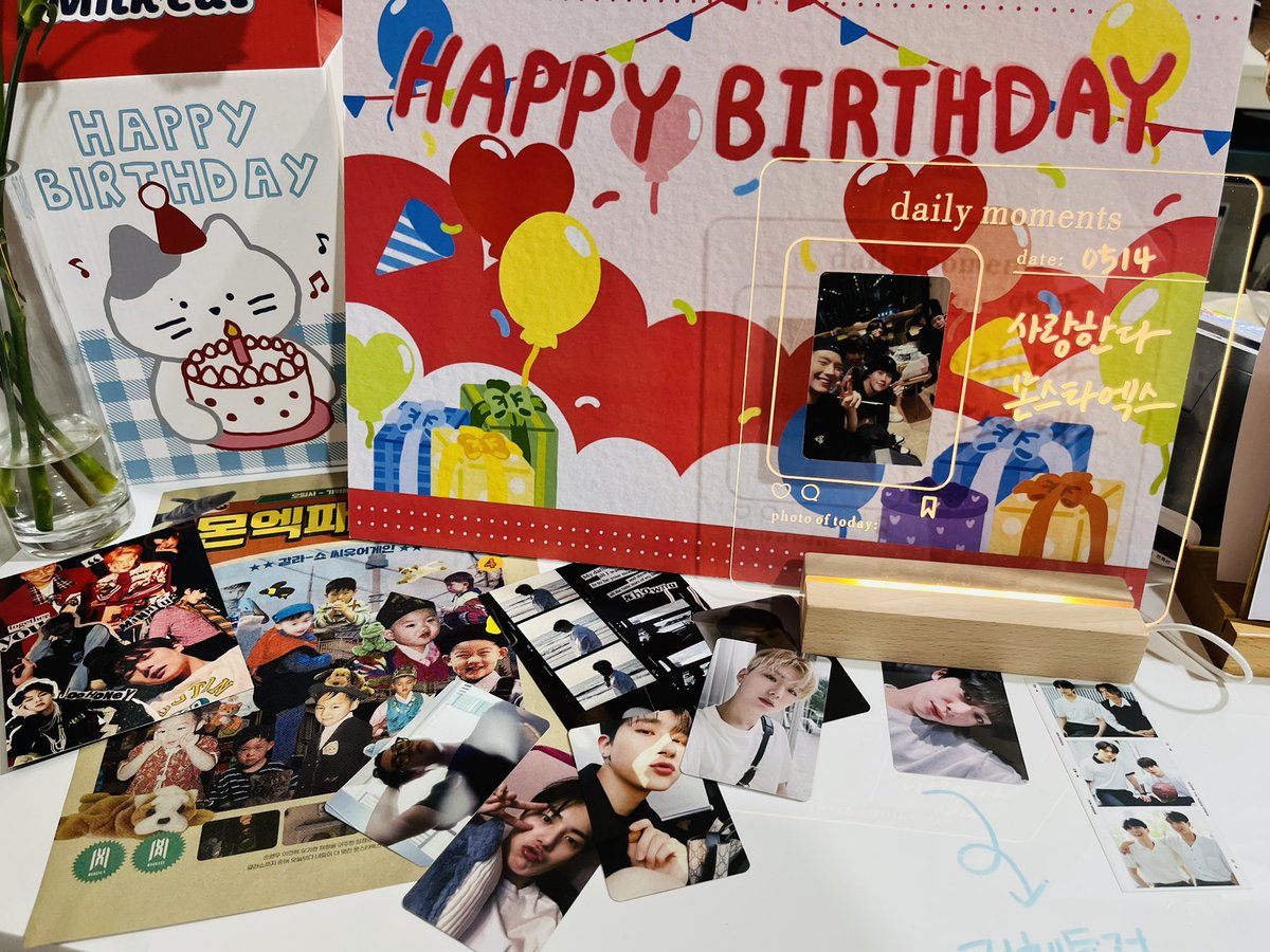 🏠MONSTA X FAMILY 🌳

📌 FLUFFY

아가몬엑 너무 큐티뽀쨕💖
컨셉보고 바로 그냥 헙!!!🫢
카운터 앞에 있단 레터링 무드등? 저거 너무 예뻐서 나도 만들어야겠다 생각했쥬..💚

#우리_늘그랬듯_함께하자