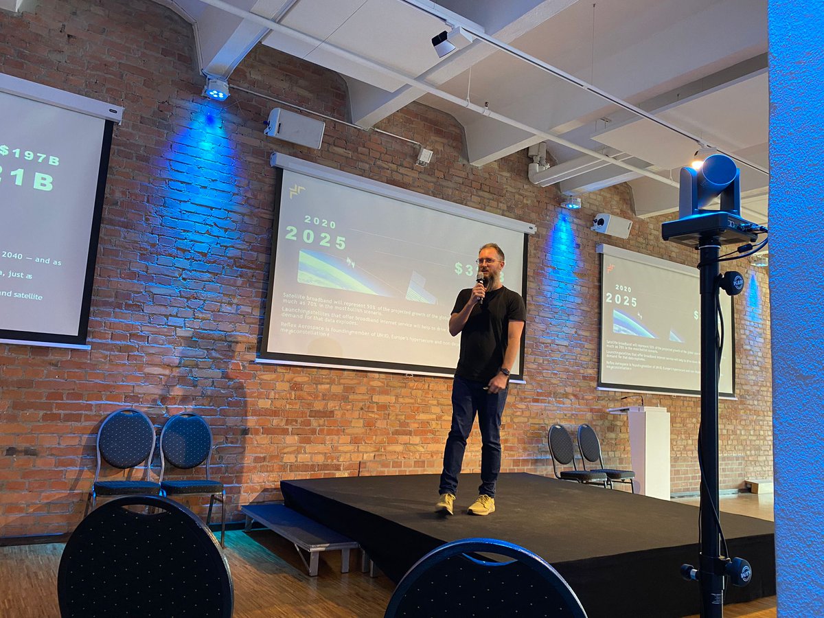 ESABICBavaria's tweet photo. From going to space to how space is innovating life on Earth - A German cooperation to create #Europe’s own satellite constellation.

@MechVentura of @reflexaerospace is on stageat the #ESAInvestorForum.

You can also stream the event here: https://t.co/XqWaicOxN3 https://t.co/MHWxdEGz7w