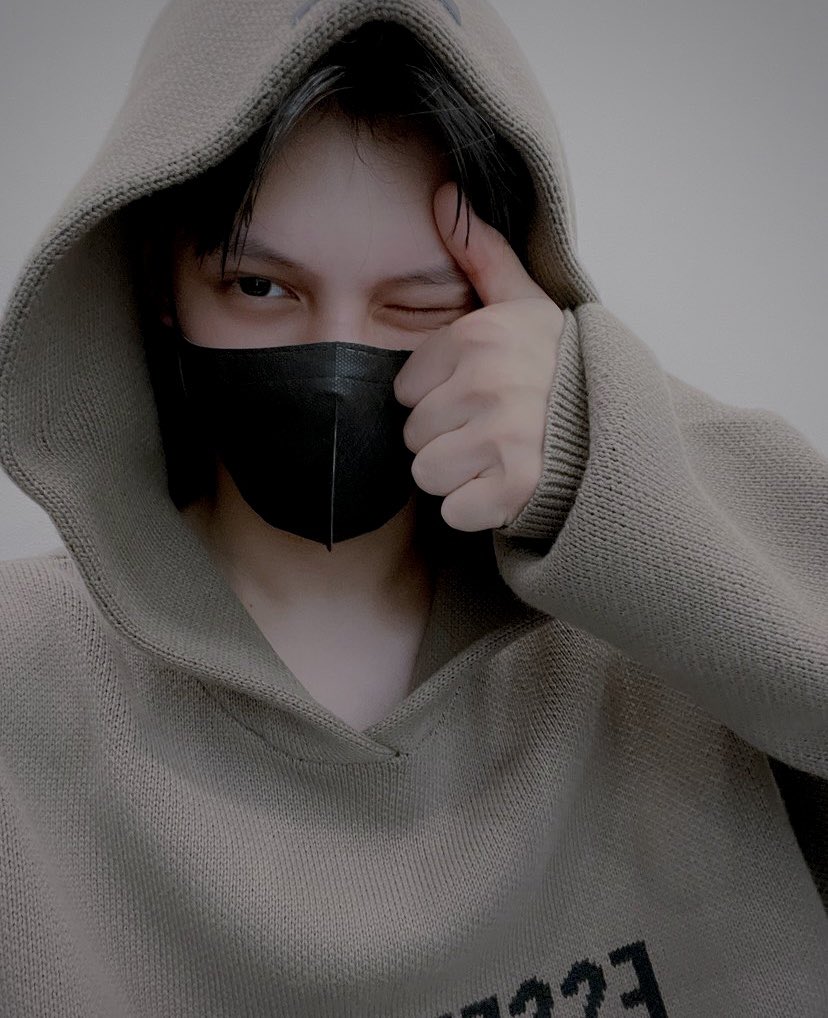 eatwjames's tweet photo. 🎀𝘼𝙧𝙚 𝙪 𝙘𝙖𝙢𝙚𝙧𝙖? 𝘾𝙪𝙯 𝙚𝙫𝙚𝙧𝙮𝙩𝙞𝙢𝙚 𝙄 𝙨𝙚𝙚 𝙪, 𝙄’𝙢 𝙨𝙢𝙞𝙡𝙚 😉📸

#AESD #aeonselcaday #one_year_of_aesd #TraineeA_SANGWON @trainee_a https://t.co/75I8kWzB5M