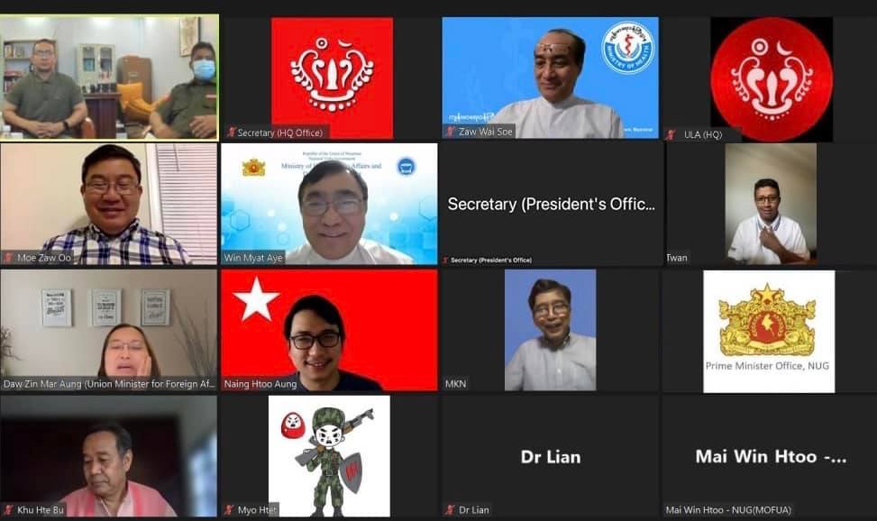 MayWongST's tweet photo. When increasingly powerful #Myanmar #Rakhine #ethnic army #ArakanArmy @TwanMrat @nyotwanawng meets with civilian @NUGMyanmar but rejected #military chief's invite for peace talks. #AA chief had even warned military of its actions https://t.co/SfINnBdhsk #WhatsHappeninglnMyanmar https://t.co/q7JJfwHX62