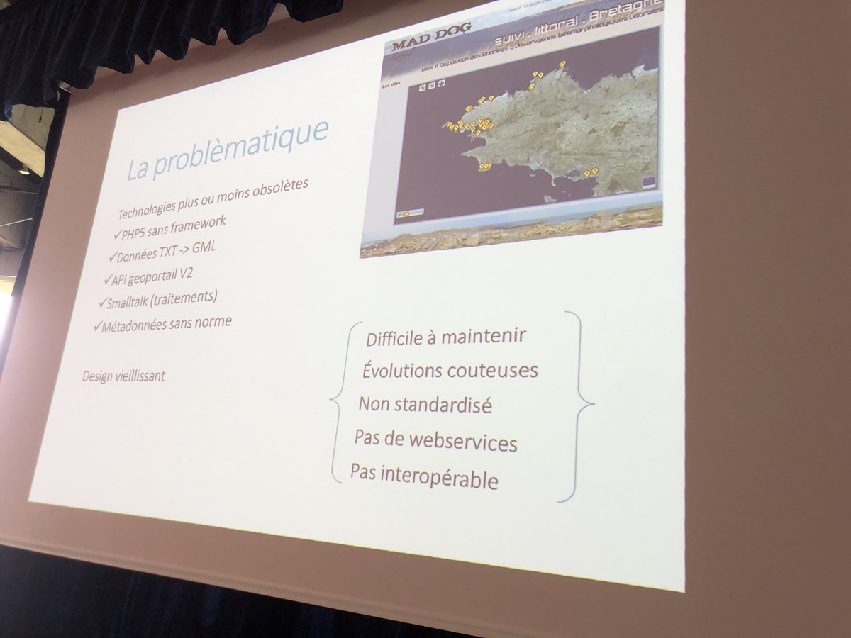 georchestra's tweet photo. H. SQUIVIDANT et M. ROUAN partagent leur expérience sur la mise en place de services WPS servant des résultats d'algorithmes de traitement de #données. Le chantier de rénovation des visualiseurs est presque achevé. #geocom https://t.co/CqOWnr9nEa