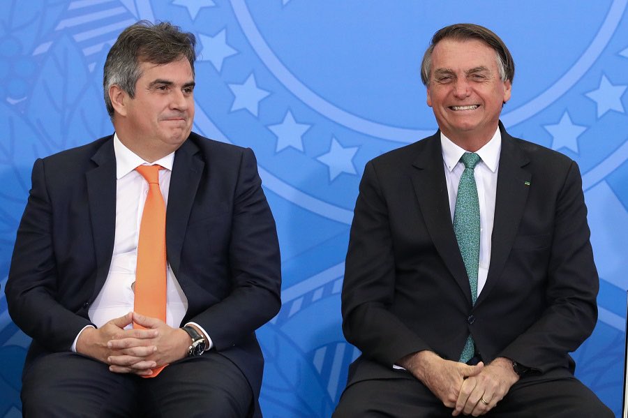 portala10mais's tweet photo. Ministro Ciro Nogueira destaca ações do governo e diz que Bolsonaro governou sem corrupção

Saiba mais: https://t.co/BVJN4elwdp https://t.co/cpuMv5bYDv