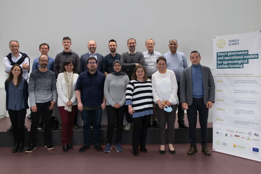 Agreenmentsrl's tweet photo. @Farms4P Il primo meeting del progetto europeo PRIMA FARMS4CLIMATE si è tenuto a Salamanca (Spagna).
Iniziamo a pianificare le attività all'interno del "living lab" del Sud Italia.
"Sustainable agriculture is the solution"🚜🌳🌱 https://t.co/hnwNzlg8c7