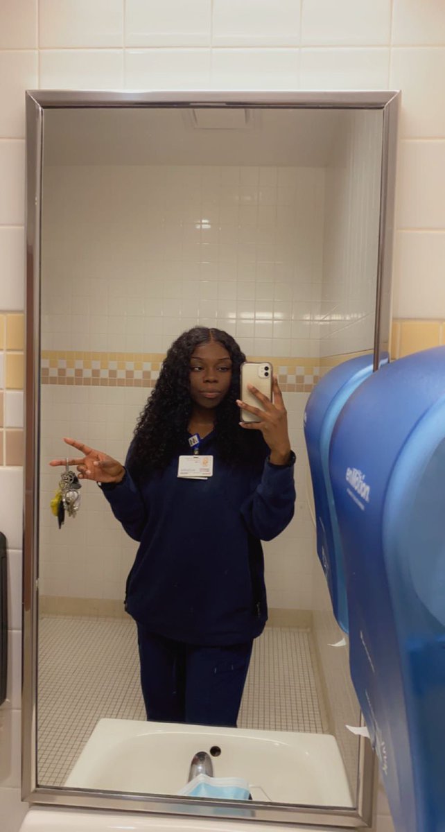 _oliviaa2_'s tweet photo. All of me :)
Student nurse
Nurse assistant
Basketball player
Graduate, cum laude https://t.co/IFTz9MWq3L