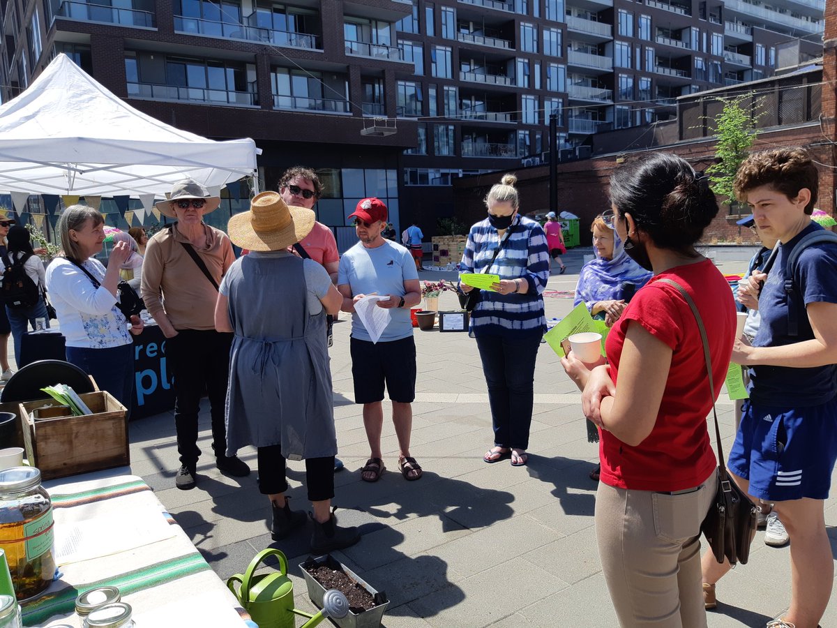 RiversideBIA's tweet image. Thx everyone for a beautiful day at #RiversideCommonPark for the 2nd in our #RiversideTO Sundays @ The Common series! We&apos;ll be back May 28/29 with public art tours and dance performances #doorsopento #artworkto 
Info &amp;amp; RSVP riverside-to.com/riverside-comm…