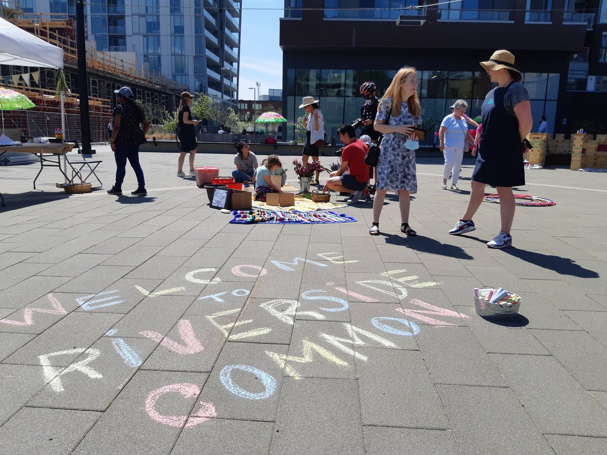 RiversideBIA's tweet image. Thx everyone for a beautiful day at #RiversideCommonPark for the 2nd in our #RiversideTO Sundays @ The Common series! We&apos;ll be back May 28/29 with public art tours and dance performances #doorsopento #artworkto 
Info &amp;amp; RSVP riverside-to.com/riverside-comm…