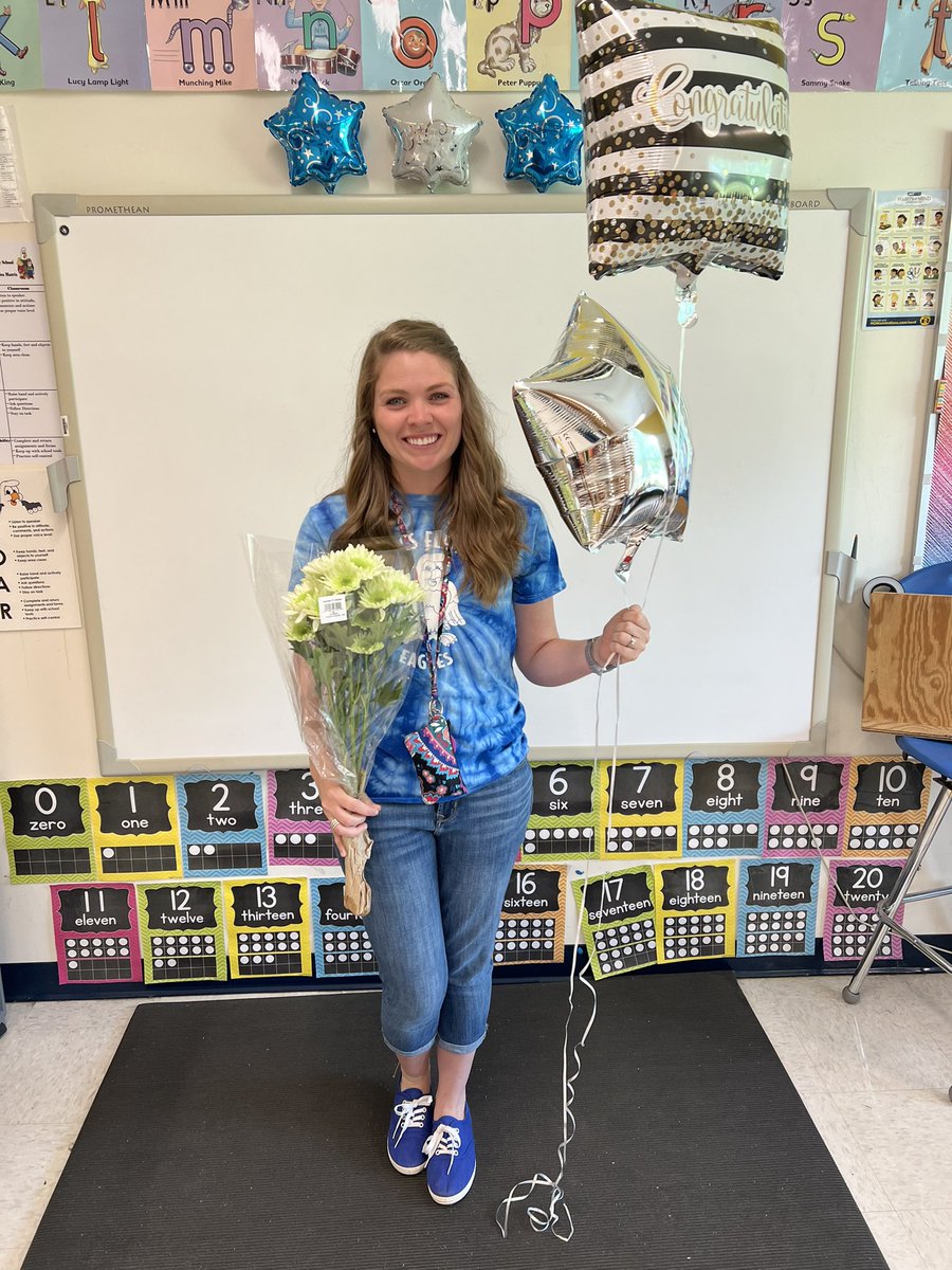 DouglassElemen1's tweet photo. Congratulations to Douglass’ 2022-2023 Teacher of the Year…Mrs. Jessica James! We appreciate all you do! @RCS_NC https://t.co/ejTIbyg4uT