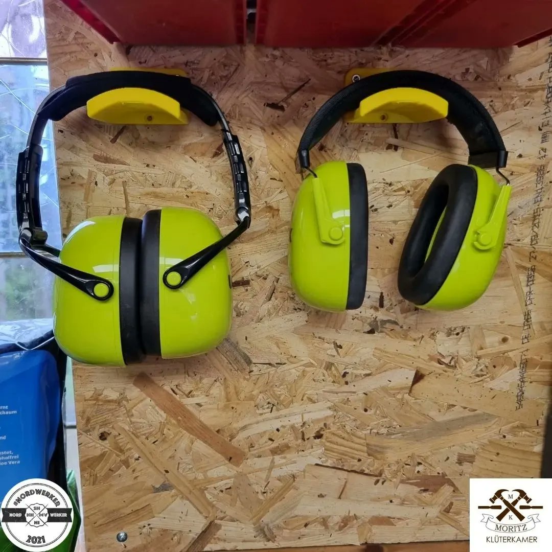 esun3dfilament's tweet photo. #Headphone ๐ง holders #3dprinted by @moritz_klueterkamer for his son ๐ using eSUN Yellow PLA+
Small 3D projects help bring a little more order to the workshop! ๐
.
#3ddruck #3d #3dprinter #3dmaterialshop #3dprint #3d #3dapplication #3ddiy #3dmaker #3dlover #tech #creative https://t.co/7VhNO56MaT