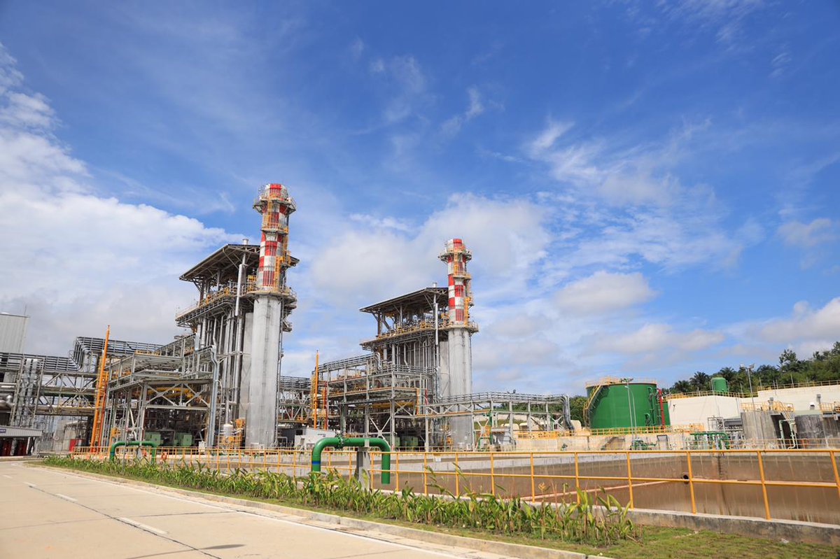 pln_info's tweet photo. PLTGU Riau merupakan pembangkit gas combined cycle berbasis teknologi terkini yang dilengkapi dengan sistem pembakaran Dry Low NOx Combuster yang dapat menghasilkan emisi lebih kecil dibanding pembangkit gas pada umumnya sehingga lebih ramah lingkungan. #PLTGU #Riau https://t.co/TcHloLnIEe