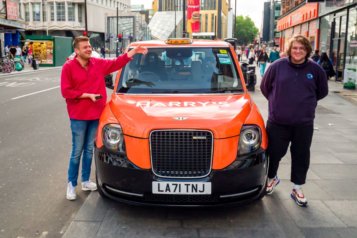 Always nice to see your #OOH work live on the streets. Thanks to <a href="/SherbetMediaLdn/">Sherbet Media</a> for bringing our <a href="/harrys/">Harry's</a> Taxis to <a href="/Goodstuffers/">Goodstuff</a> HQ!
