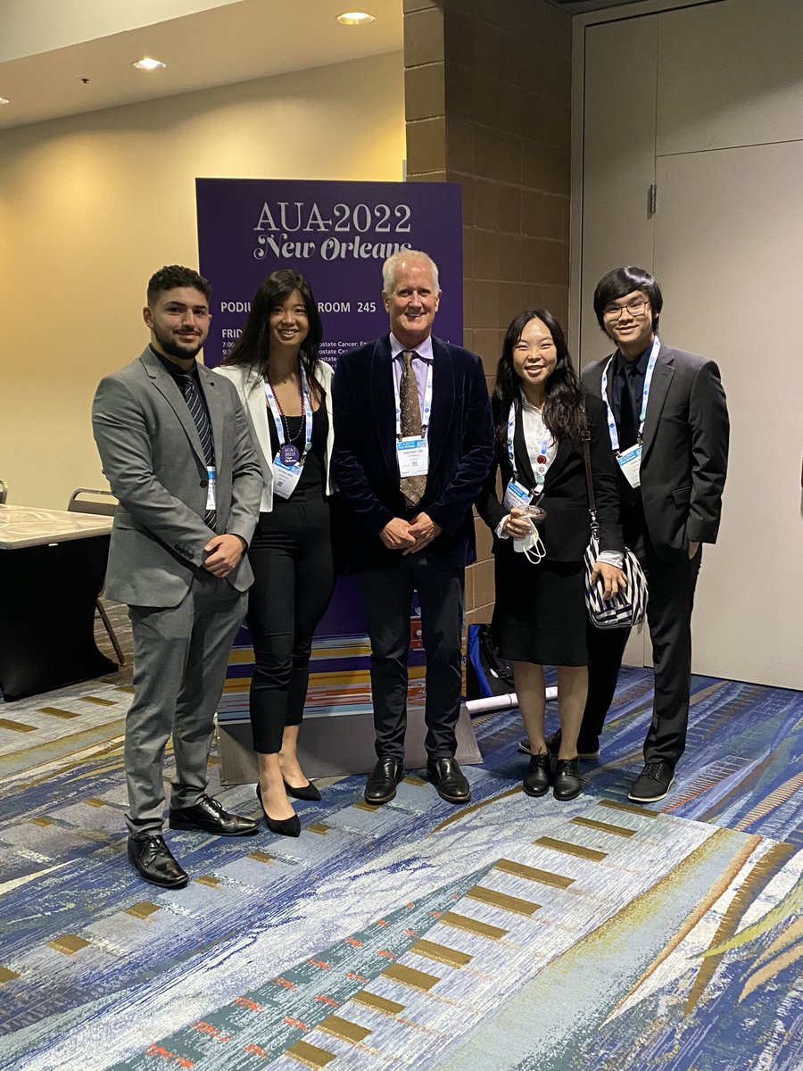 its_lindamy's tweet photo. He made it! When you are #ThomasAhlering, you can fly in from Italy for 17hrs for our #AUA22 presentations on prostate cancer PSA doubling time. @ericajhuang @Raf_Gev @UCI_Urology @AmerUrological #ThomasAhlering https://t.co/veGNIo402j