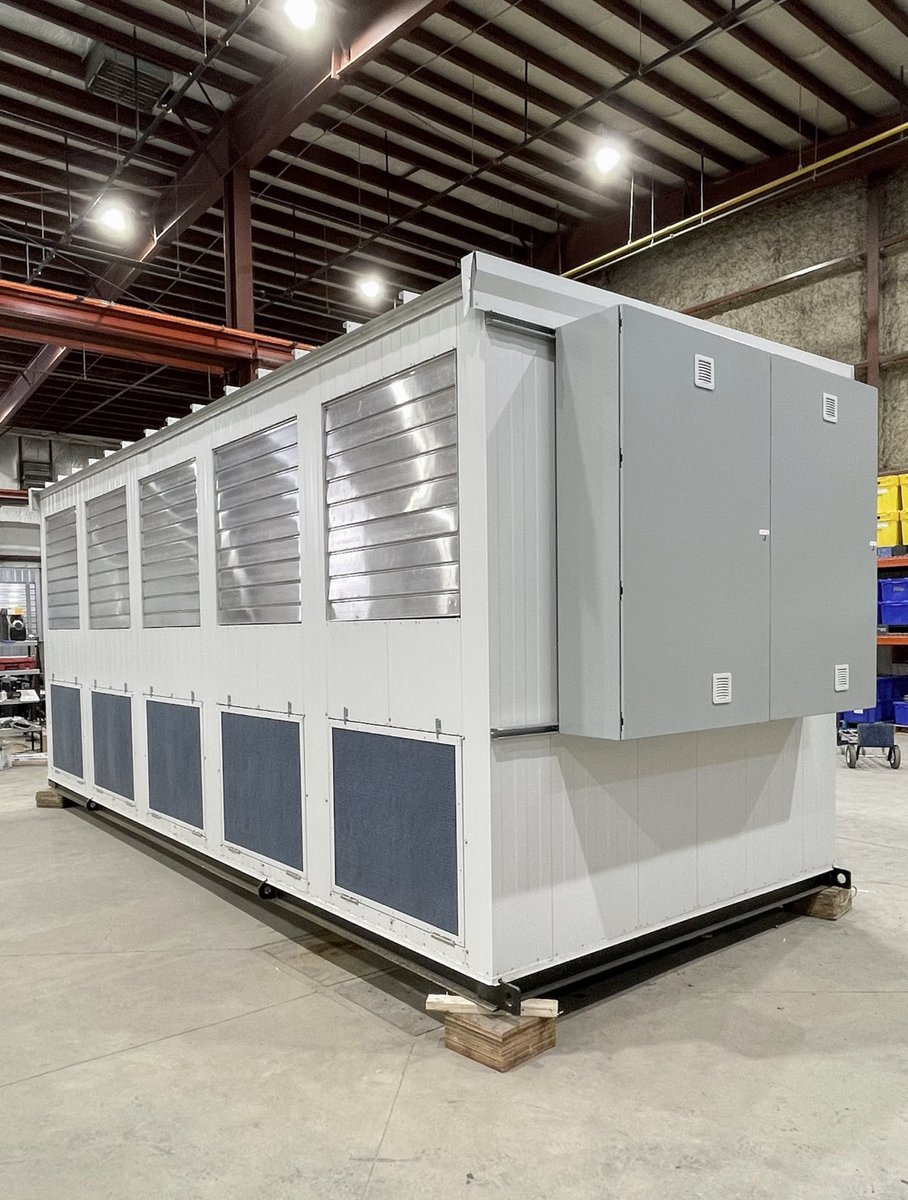 denverbitcoin's tweet photo. At @upstreamdatainc we have deployed over 300 Hash Huts/Ohmm Combos ranging from 50kW-900kW.

~100MW of #bitcoin mining already distributed throughout North American oilfields 💯 

There will be thousands of portable oilfield mines by the end of this decade — LFG!! https://t.co/HwA3T1laKR
