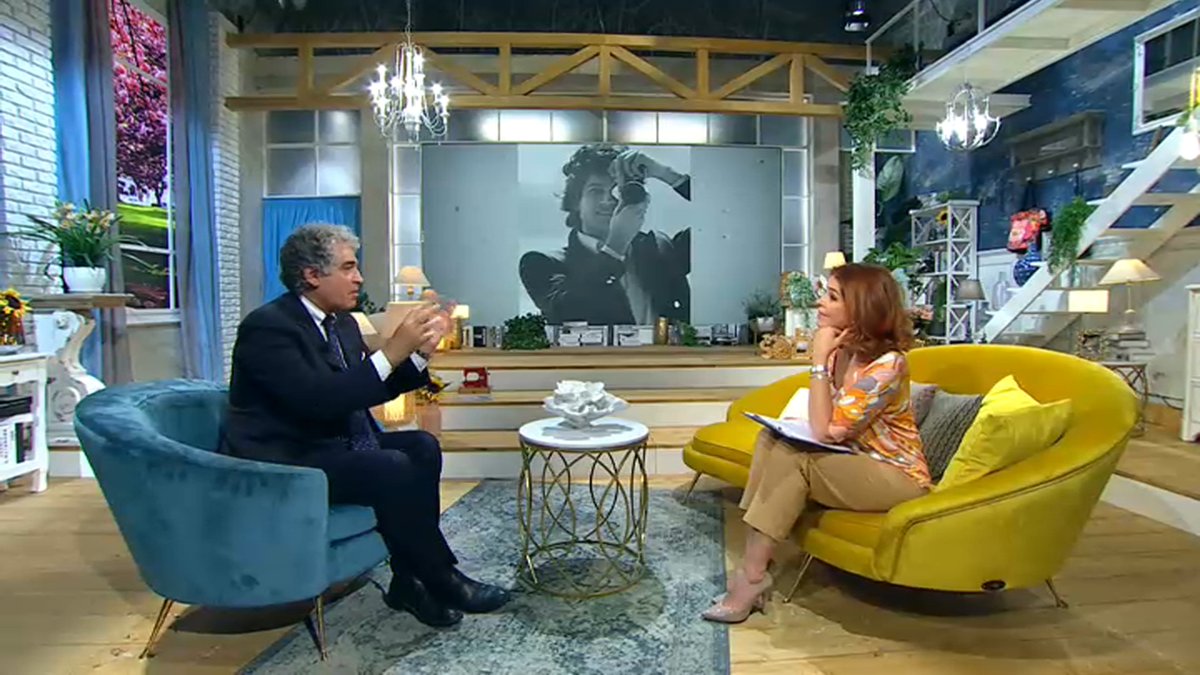 orasolaretv2000's tweet photo. L'#OraSolare ore 12.20
Con @paola_saluzzi l'attore Gianfranco Jannuzzo e la sua passione per la fotografia; @CagnolatiIven, liutaio che costruisce lire e altri strumenti antichi. Da #Forlì la sala di registrazione analogica L'Amore mio non muore
#18maggio
@TV2000it ch 28, 157 Sky https://t.co/8shWGhwYAp