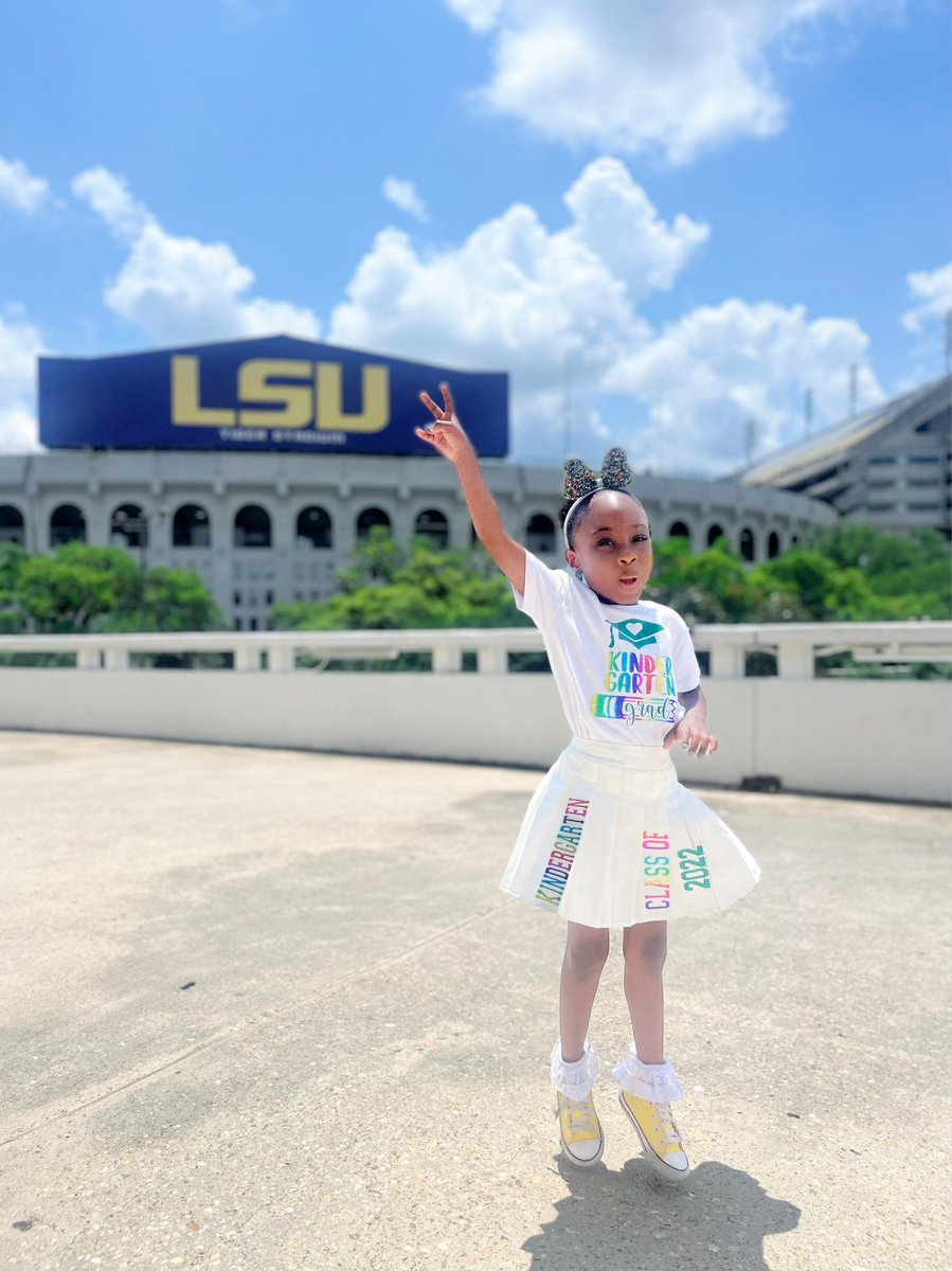 _Germanii's tweet photo. My baby said “she will be attending LSU “ 💜💛🧑‍🎓 She already has her life planned out ! #LSU #Classof2022  #FightOn @LSUNews https://t.co/ESl1lBpgMW