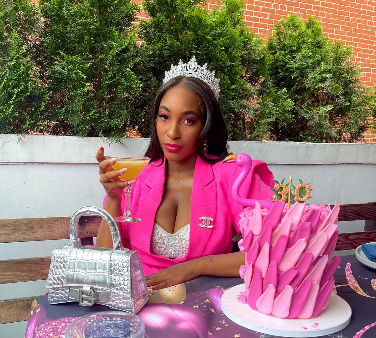 Fpvcandids's tweet photo. Birthday Weekend #MrsFox 🦩🎂 https://t.co/qXuCFF2Mc2