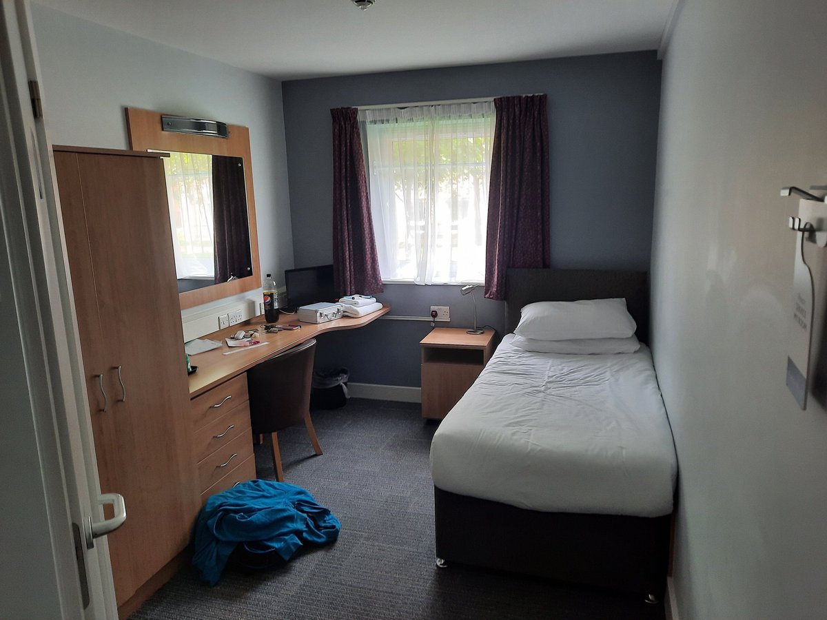 ScienceTechSean's tweet image. Doing the science!! #physics #science @STEMLearningUK