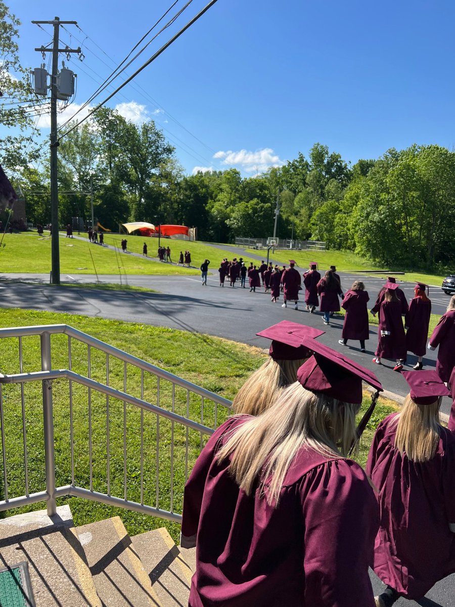 ALANDRYBCPS's tweet photo. @nicholsesky Bullitt Central Seniors visited Nichols this morning for their traditional "Graduate Walk". Four of the visiting BCHS Graduates attended Nichols! Go Nichols Knights! https://t.co/Sqq13ScKWt