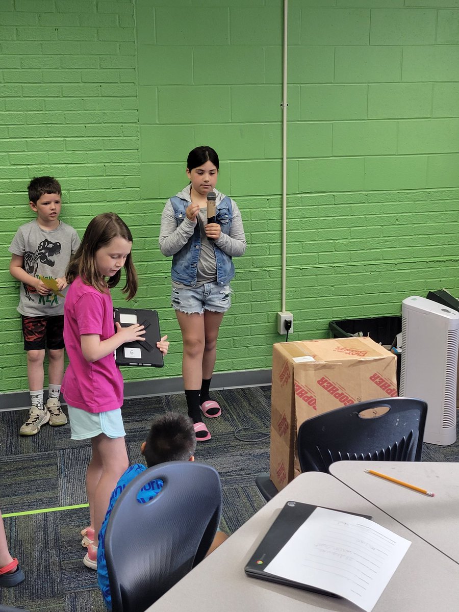 <a href="/MrsZimpfer/">Brittany</a>'s 3rd grade class working on green screens and newscasts. Students using Google docs to create scripts and green screen to edit their videos. #STEAM   #IFACadetPride