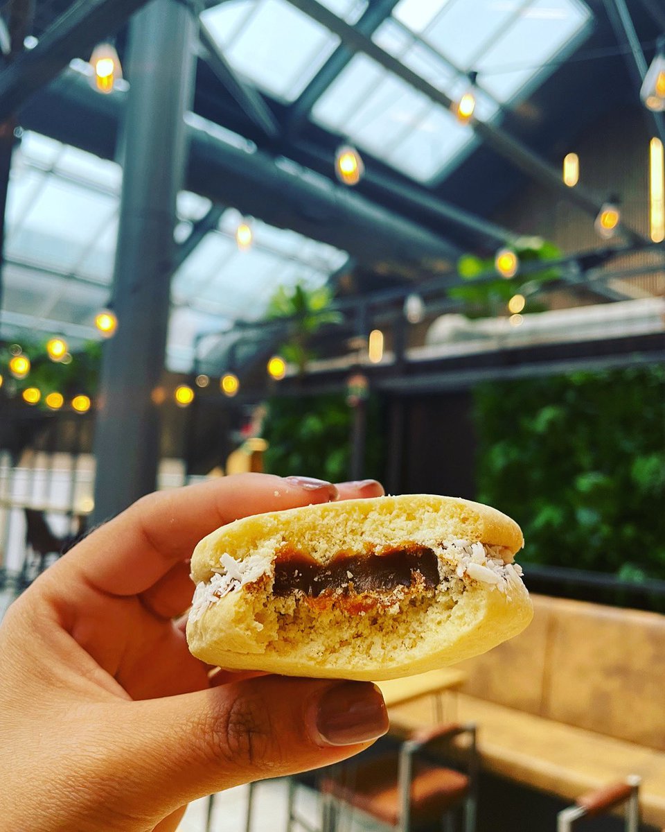 Beat the Monday blues with a bite of a Dulce de Leche Alfajor, handmade by @piltribakery 
.
#monday #mondayblues #sweetbites #newweek #alfajores #dulcedeleche #lalatinacambridge #glutenfree