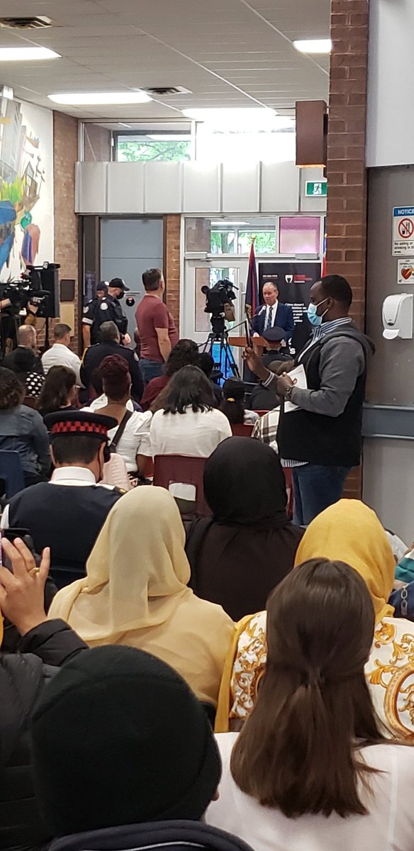 😀Great start to #PoliceWeekON 🚓 <a href="/cityoftoronto/">City of Toronto 🇨🇦</a> <a href="/OACPOfficial/">OACPOfficial</a> <a href="/TDSBBrookviewMS/">Brookview MS</a> <a href="/tdsb/">Toronto District School Board</a> <a href="/TPS_CPEU/">Community Partnerships & Engagement Unit (CPEU)</a> <a href="/TPS_BCC/">Black Community Consultative Committee</a> <a href="/officercarter/">Ms. Carter</a> <a href="/TPS_FCC/">CCF/FCC</a> <a href="/TPS_MCC/">TPS Muslim CCC</a> @TPSLodhi  <a href="/youthinpolicing/">Toronto Police Service - Youth in Policing</a> <a href="/officer8594/">Officer Mike</a> <a href="/mrsmeaghangray/">Meaghan Gray</a> <a href="/OfficerRui/">Rui Simoes</a> #community #neigbourhood #safety #teamwork 😊