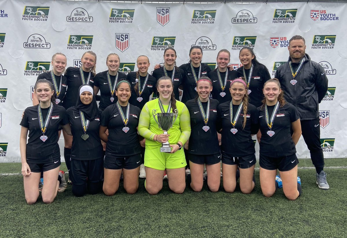 CrossfireSelect's tweet photo. Congratulations to Crossfire Select G04 led by Coach Lower. The girls brought home the trophy from the President’s Cup Division 1 U19 championship. Stellar work, team! https://t.co/hneLBucuEB